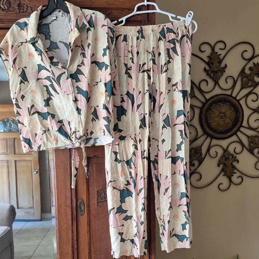 Black Rainn Floral Patterned Set